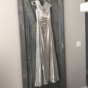 Tahari size 2 dress excellent condition